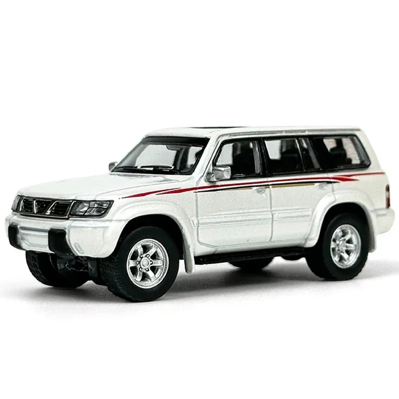1:64 Scale Nissan Patrol 1998 Y61 Static Car Model 1/64 Metal Diecast Miniature Vehicle Models Toy Men Collection Birthday Gift 3