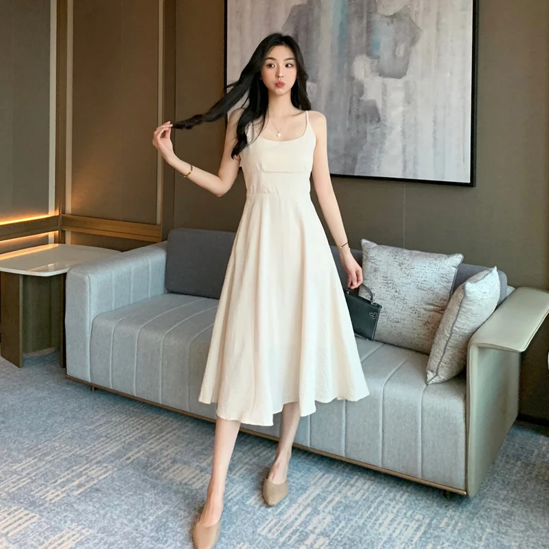 

2023 summer French gentle medium length suspender dress female waist slimming outside wear temperament skirt