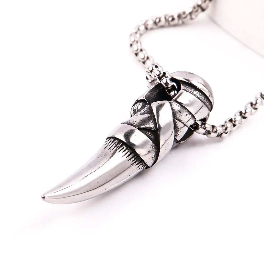 Retro Personalized Skull Wolf Tooth Trend Hip-hop Stainless Steel Pendant Men's Necklace Chain