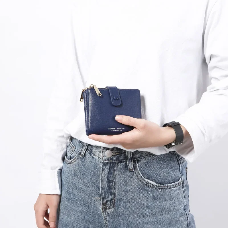 

Women's Short Simple Card Double Zipper Soft Leather Purse