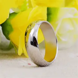 Enchanted Gold & Silver Magnetic Magic Ring for Spellbinding Performances (18mm - Silver arc)