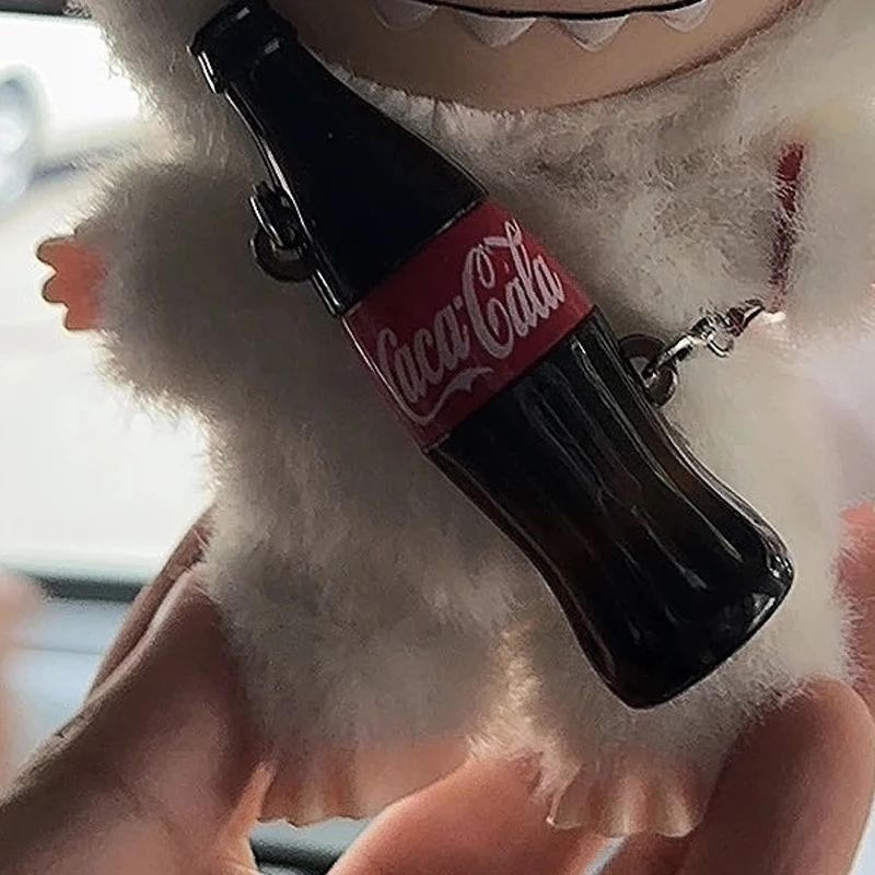 ぬいぐるみ人形ペンダント アクセサリー付き - コーラ缶小さな