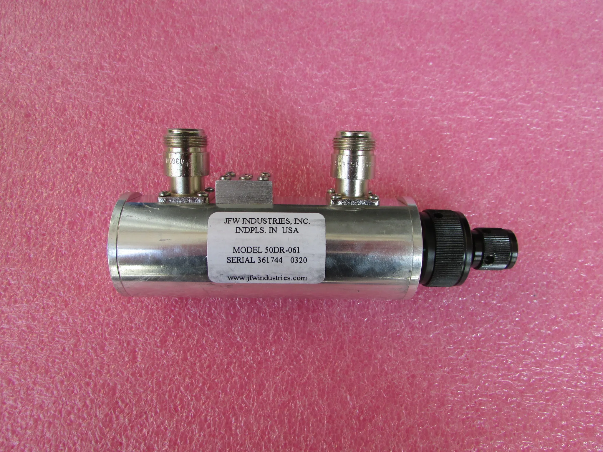 

JFW импортный 50DR-061DC-2.5GHz N 80dB1dB шаг/регулируемый/ручной аттенюатор