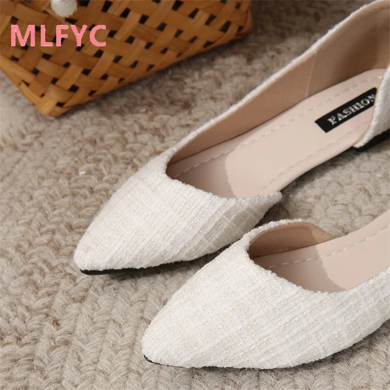 New Flat Bottom Sandals ladies Fashion Pointed Shallow Mouth Sandals Women's Spring/Summer Baotou Slippers