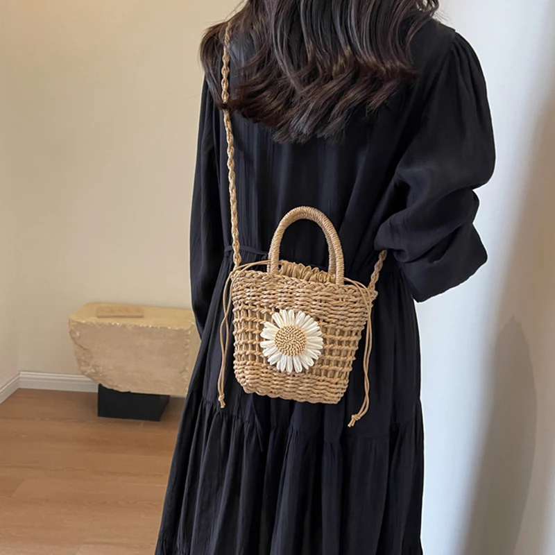 Luxury Designer Lace Bow Straw Weave Women's Handbag casual Crossbody Bag Small Bucket Tote Summer Beach Bag