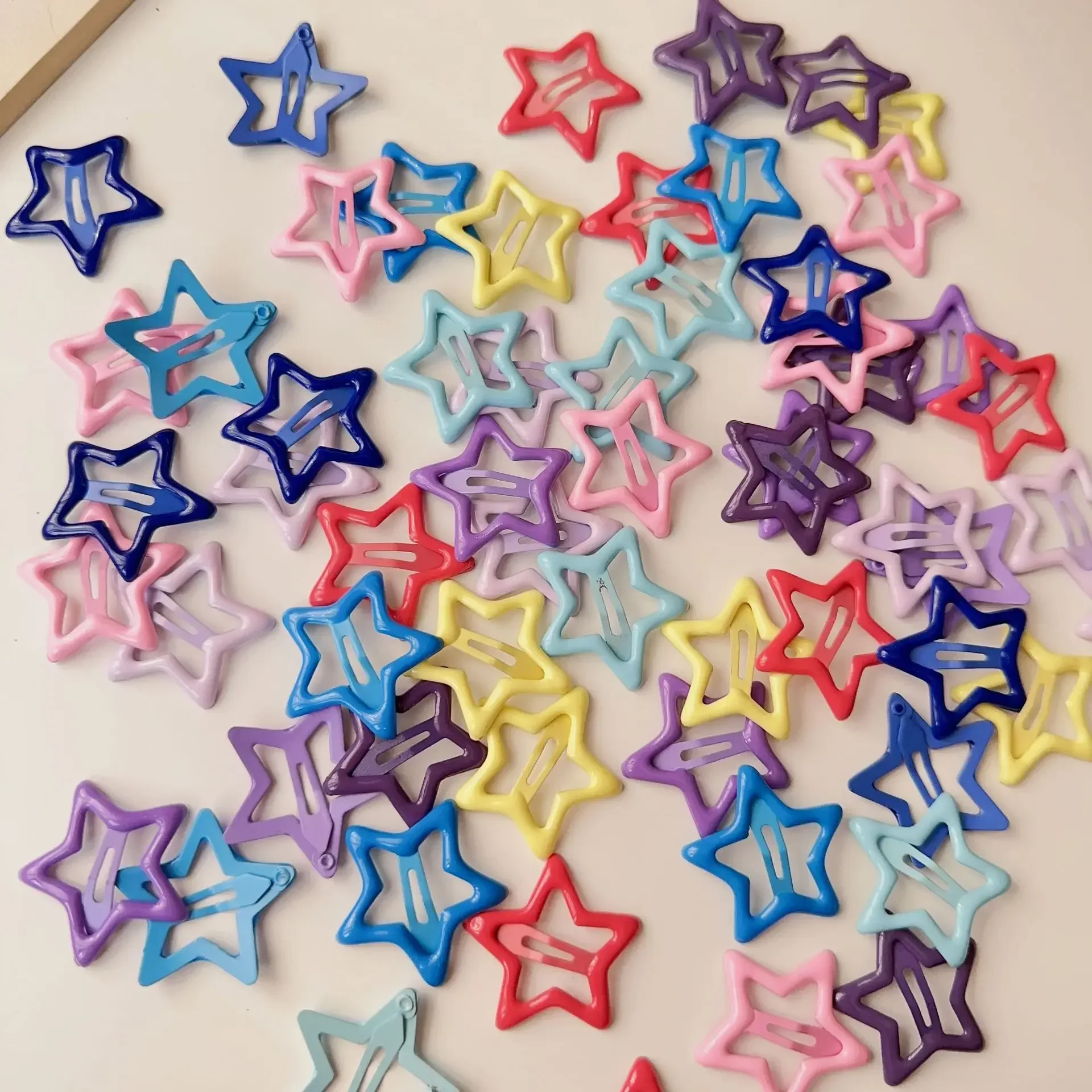 Lot De 10 Barrettes à Cheveux Luminescentes - Formes Étoile, Cœur, Rectangle - Brillent Dans Le Noir