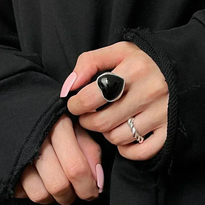 Anillos Ajustables Anillo Corazon Negro ANILLO DE COMPROMISO