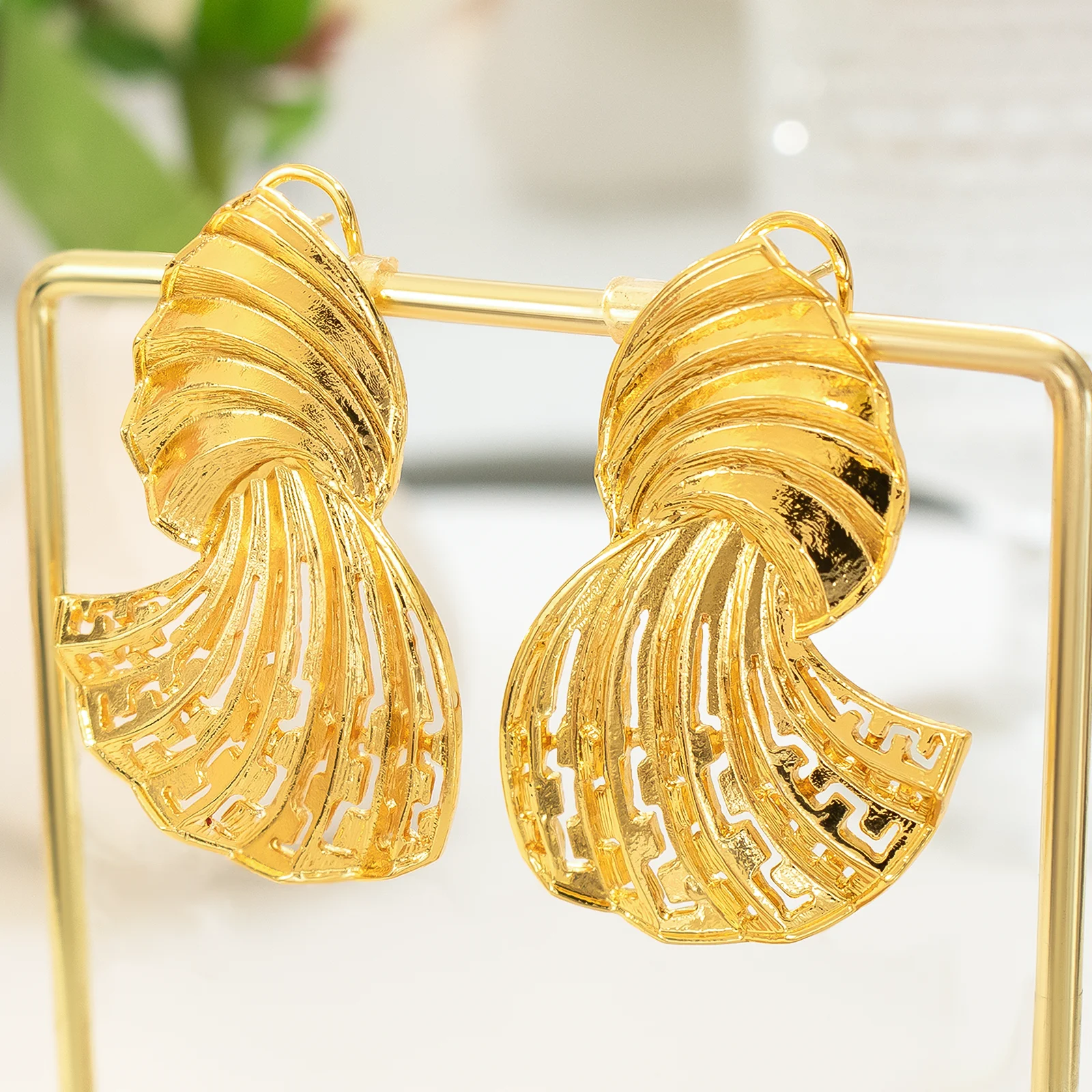 YTJX Neue Unregelmäßige Stud Ohrringe Für Frauen Klassische 18K Gold Farbe Tropfen Ohrringe Für Liebhaber Weihnachten Geschenk Geburtstag schmuck Geschenke – Detail 8
