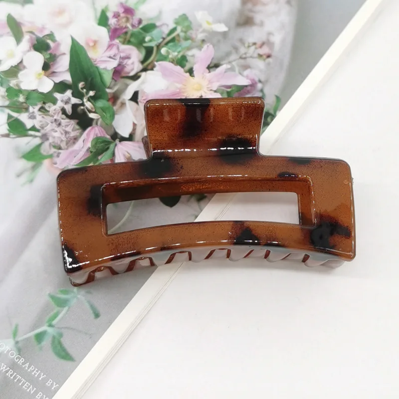 Рисунок 5 - Женская акриловая заколка для волос Morandi's