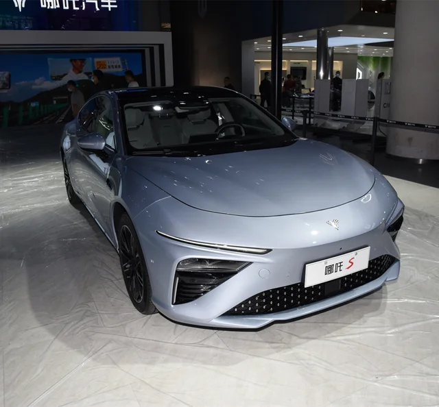 새로운 에너지 차량으로써의 럭셔리와 고성능을 동시에 제공하는 전기 자동차