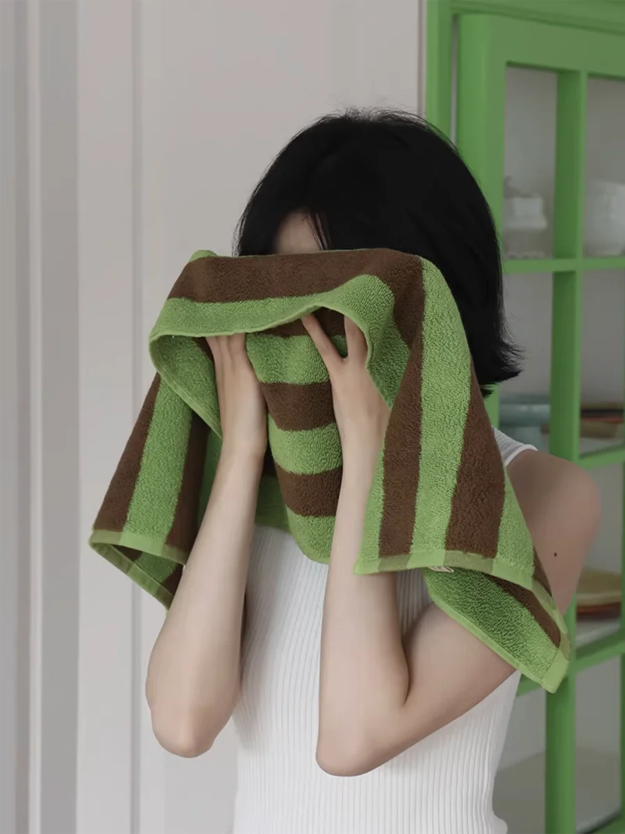 Towel ,Wide Striped Cotton ,Bath Towel, Absorbent Face Towel, Chalk-Stripes Gym Sports Shower Robe for Spa beath Home