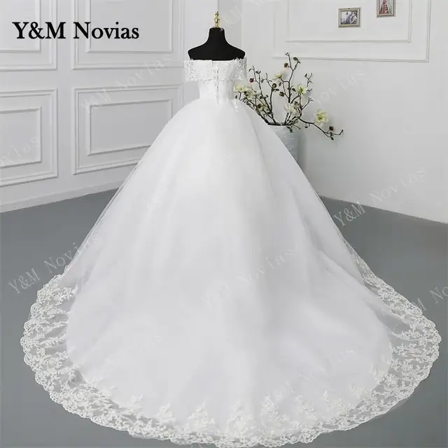 Y & M Novias 오프 숄더 2023 웨딩 드레스, 고전적인 작풍과 vintage한 패션 요소로 많은 이들의 사랑을 받고 있습니다.