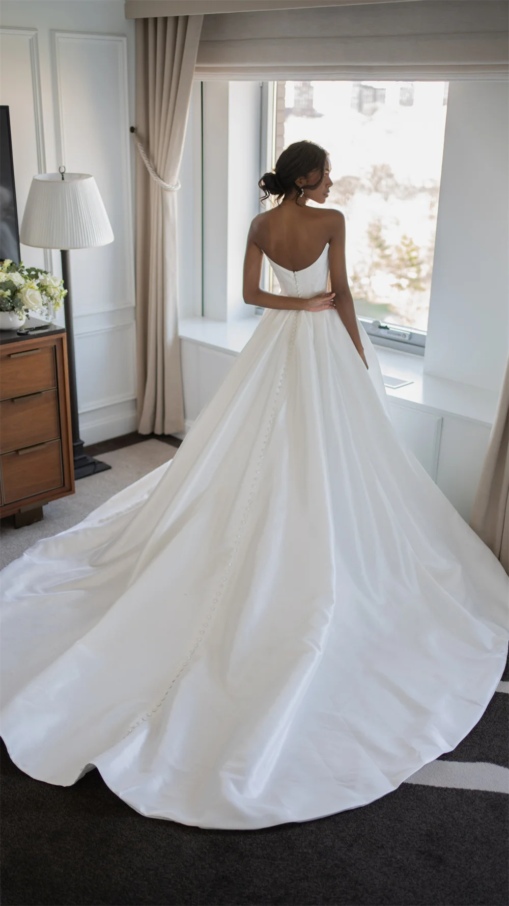 FIDDY898 Strapless Sleeveless Wedding Dresses High Quality Satin Fabric with Buttons Sweetheart Leg Split Bridal Dress C137 3
