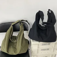 Bag size: Medium Lining texture: canvas Applicable scenario: daily matching Trendy style of luggage: tote bag Type of outer bag: - Image 2