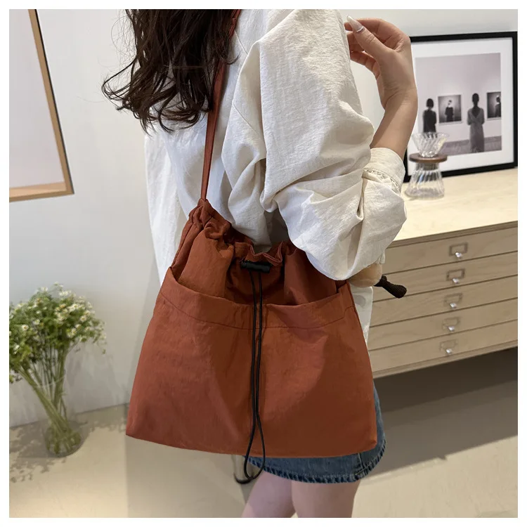 2024 New Large-capacity Waterproof Nylon Cloth Drawstring Pleated Shoulder Bag Travel Leisure Crossbody Bucket Bag