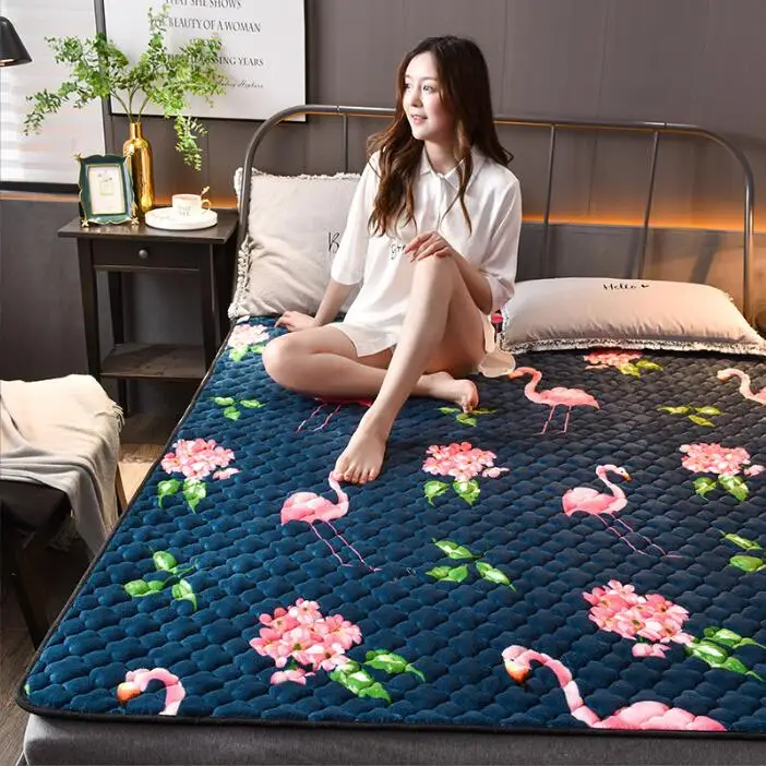 Mattress Topper Thickened milk velvet antiskid Flannel soft cushion warm tatami mattress washable