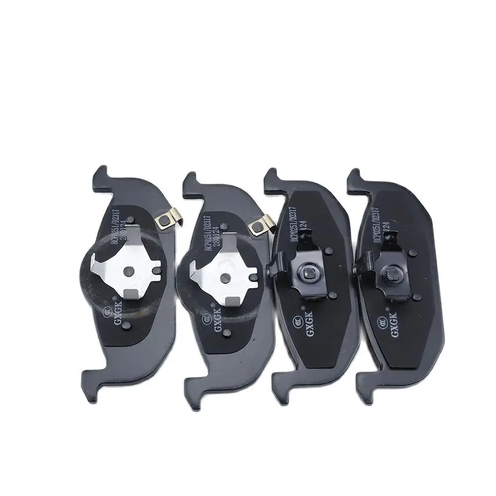Front Brake Pad Set For MG 3SW MG3 XROSS MG5 AP12 Roewe 350 AP11 2008 2010 2011 1.3L 1.4L 1.5L Accessories