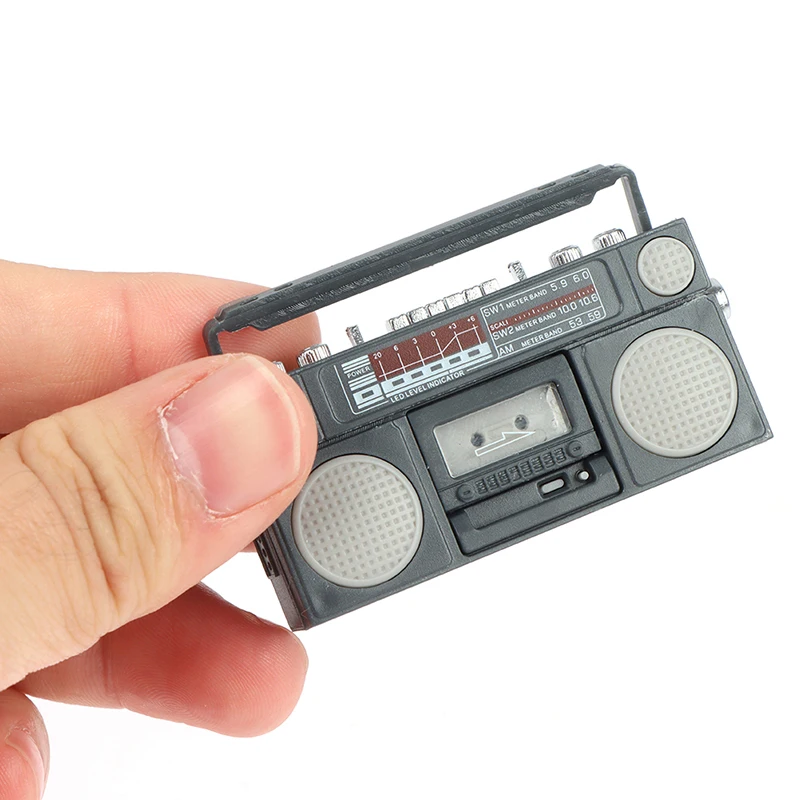 

New Hot！1:12 Dollhouse Miniature Vintage Radio Model Record Transceiver Player Toy Doll Furniture Decor