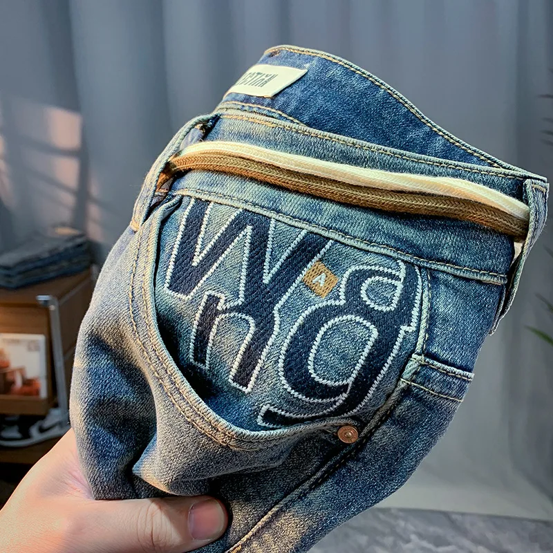 Рисунок 4 - Джинсы мужские потертые в стиле ретро