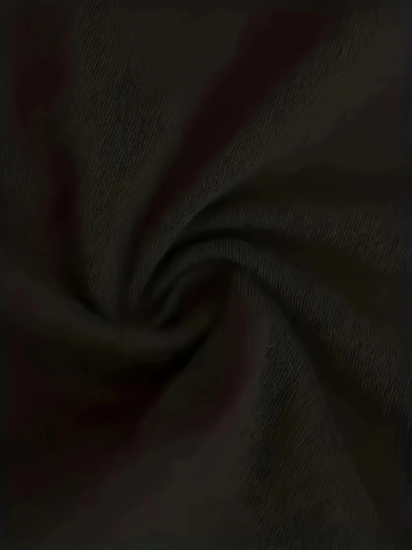 تي شيرت نسائي مطرز كم قصير