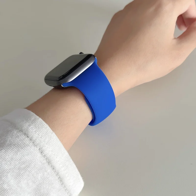 Premium Silicone Sports Band for Smartwatches - Versatile Size Options