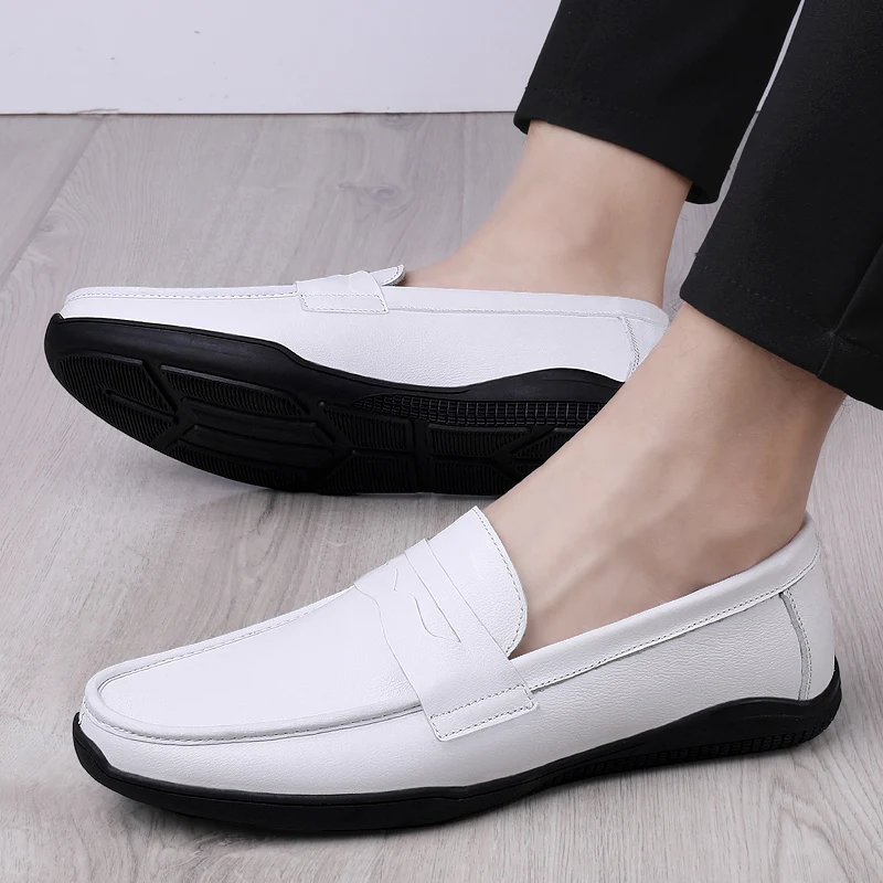 

Men Casual Shoes slip on Fashion Light Men Loafers genuine leather Moccasins Breathable Driving Shoes men Zapatillas Hombre
