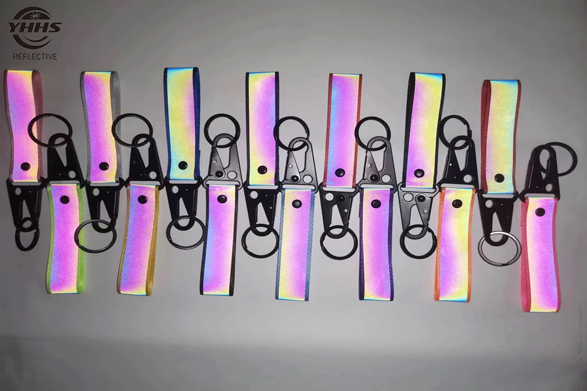 Рисунок 3 - Светоотражающие автомобильные брелоки