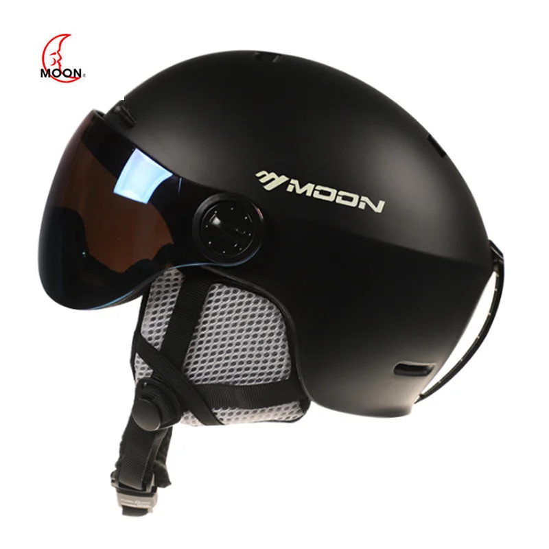 

MOON Ski Helmet and Goggle Integrated PC+EPS High Quality Ski Helmet Outdoor Sports Ski Single Board Skateboarding Helmet