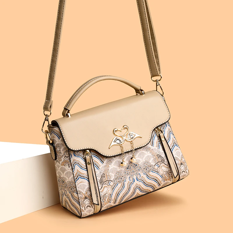 حقيبة يد نسائية جديدة مطرزة بألوان متناغمة، متعددة...