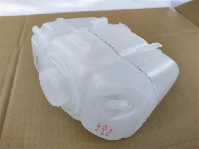 Engine Coolant Recovery Expansion Water Tank Parts Reservoir Radiator Fluid For Volvo XC90 V70 S80 S60 30760100 9445462