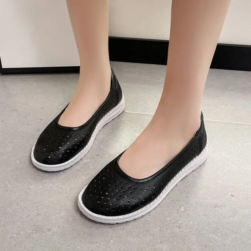 

Cheap Mom Summer Mesh Sneakers Women Breathable Mary Janes Shoes Non-slip Ladies Casual Nurse Office Shoes Flats Plus Size 43 44