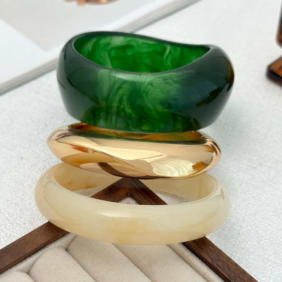 Retro Punk Green Beige Thick Resin Acrylic Smudging Bangles