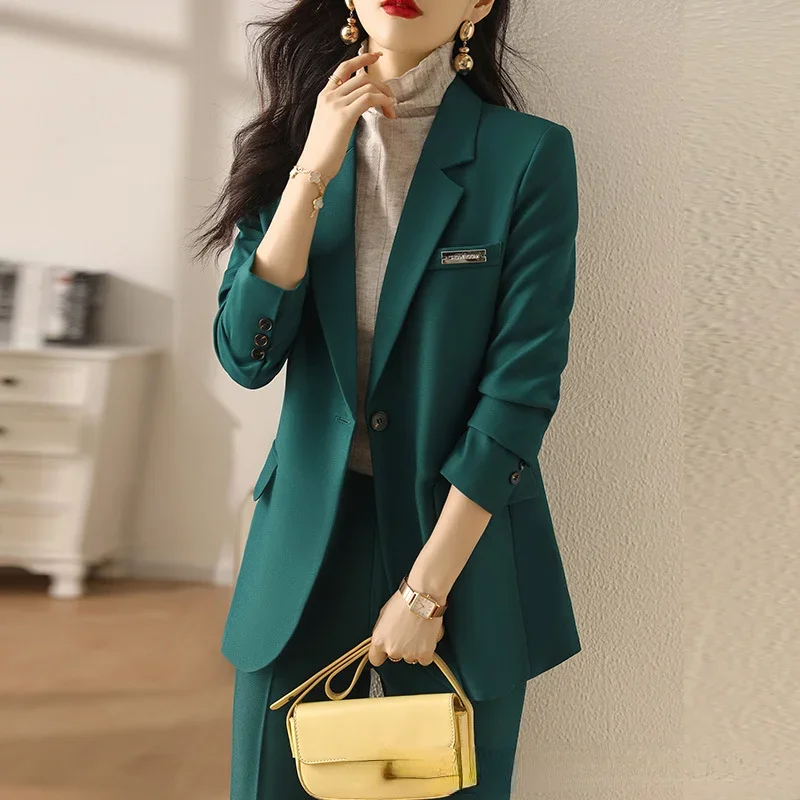 Рисунок 5 - Женский блейзер, костюм на весну