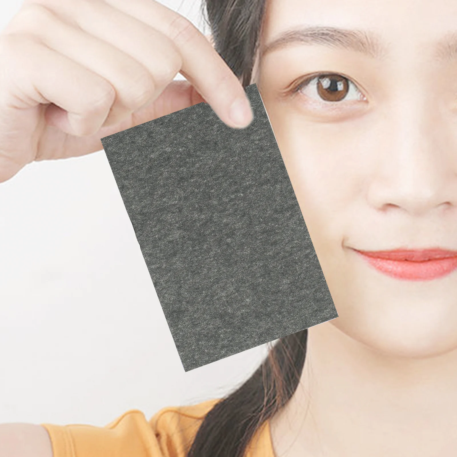2Sets Bamboo Charcoal Oil Control Paper Facial Oil Absorbing Sheets Light Fragrance Portable Blotting Tissue for Oily