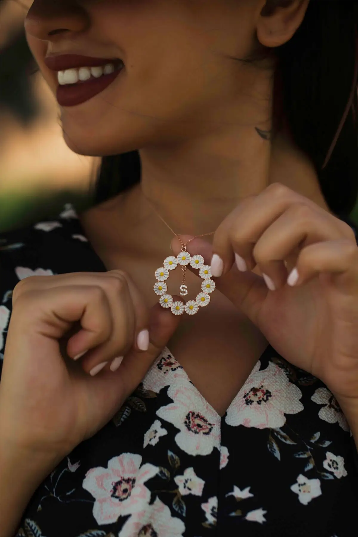 

Women's Rose Gold Plated S Letter Daisy 925 Sterling Silver Necklace