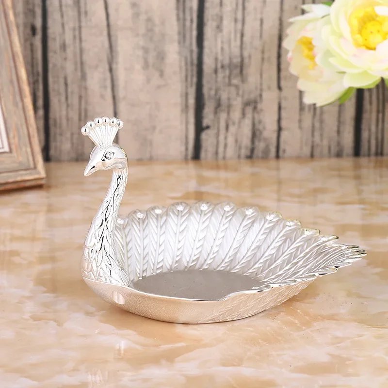 Fruit Plate Pretty Gold Peacock Fruit Plate Luxury Zinc Alloy Tray Delicate Storage Plate for Candy Trinket Jewelry Snack Serving Home Decor fruit plate