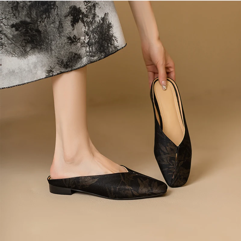 2024 Women Square Head Hollow Flat Heeled Sandals Female Package Head Set Toe Gold Mules Ladies Half Drag High Quality Shoes