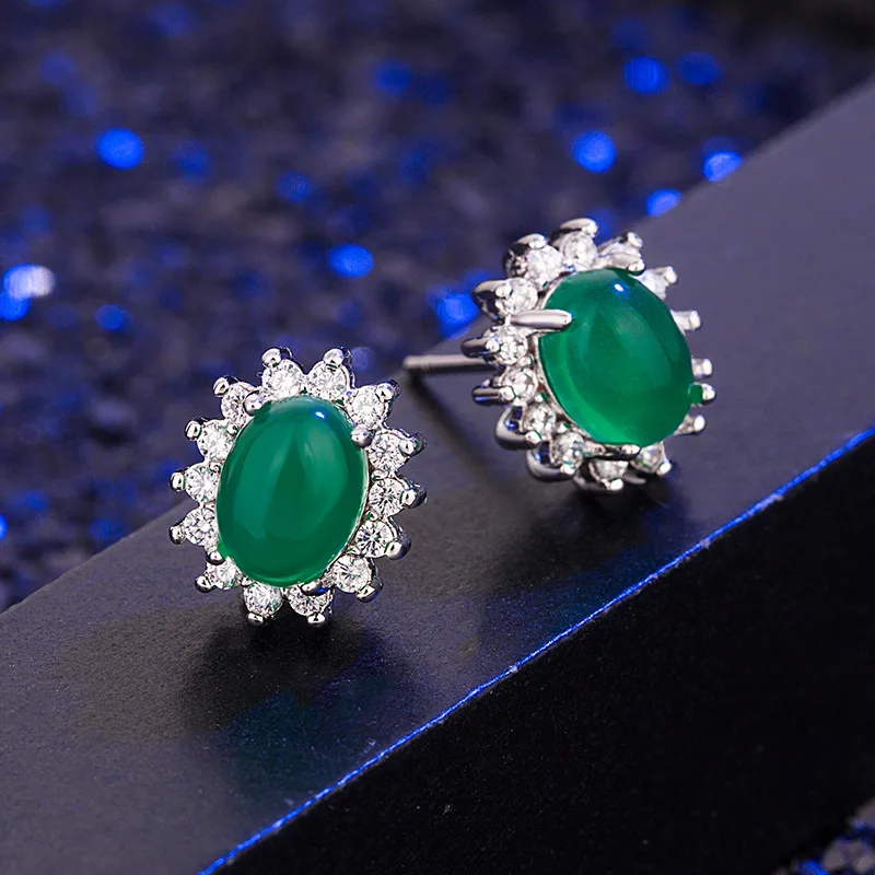 

HOYON Retro Ethnic Style Green Chalcedony Earrings Women's Diamond-Encrusted Zircon Green Agate Earrings for Girlfriend Gift