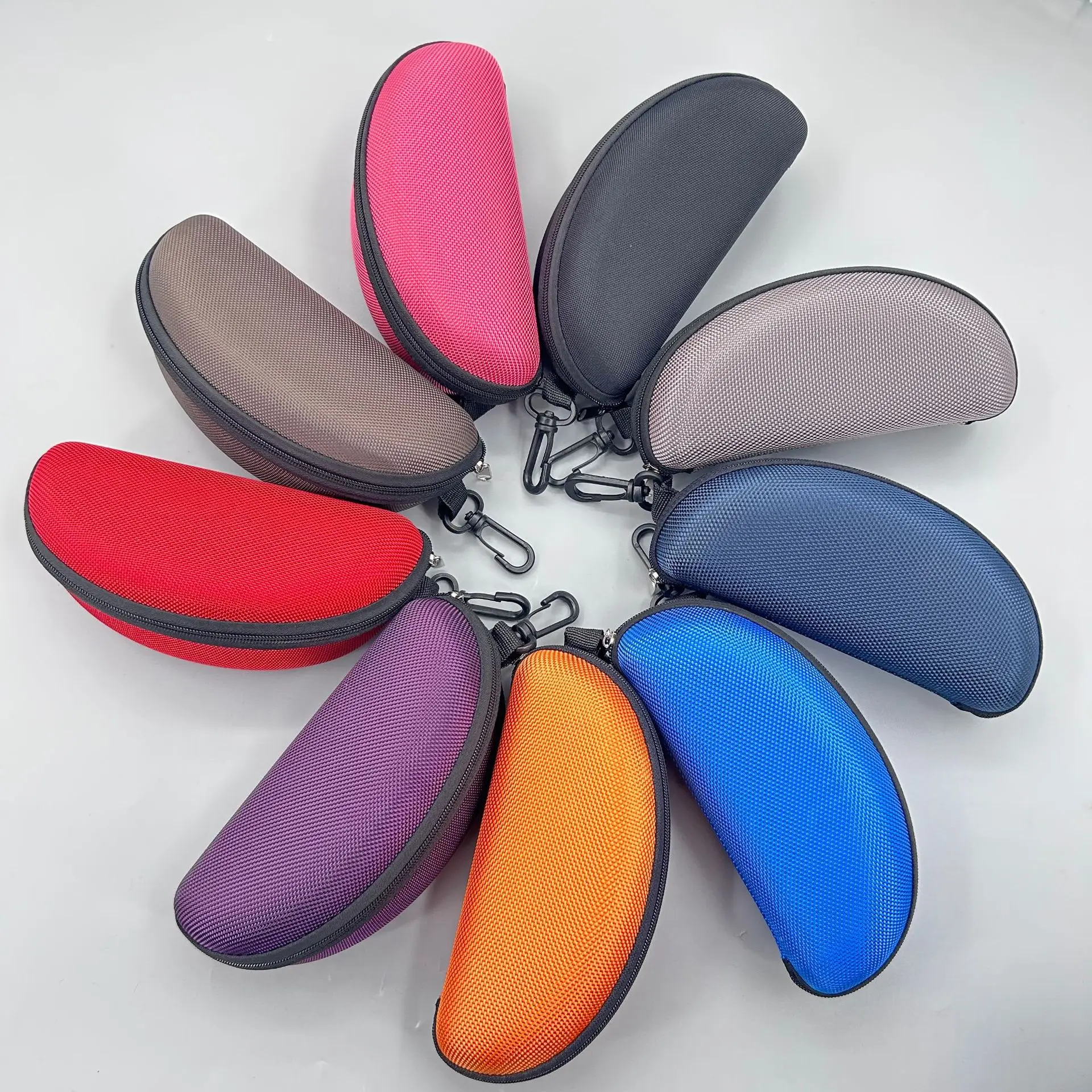 2026 Portable Sunglasses Case Protector Oxford Cloth Hard EVA Zippered Eyeglasses Case with Carabiner Unisex Eyewear Accessories