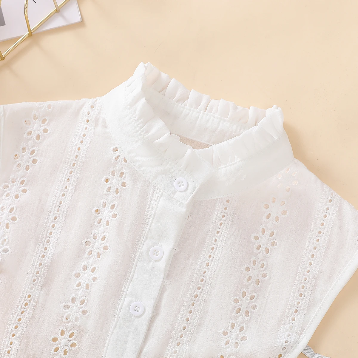 Women's Hollowed Out Breathable Detachable Fake Collar