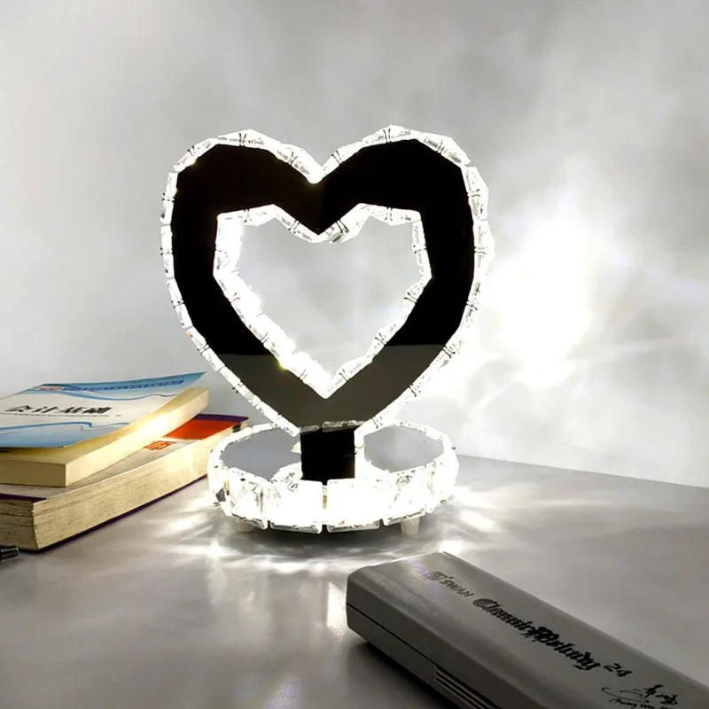 

Хрустальная лампа для спальни, прикроватная настольная лампа, теплая простая современная настольная лампа, украшение для детской комнаты, настольная лампа для спальни