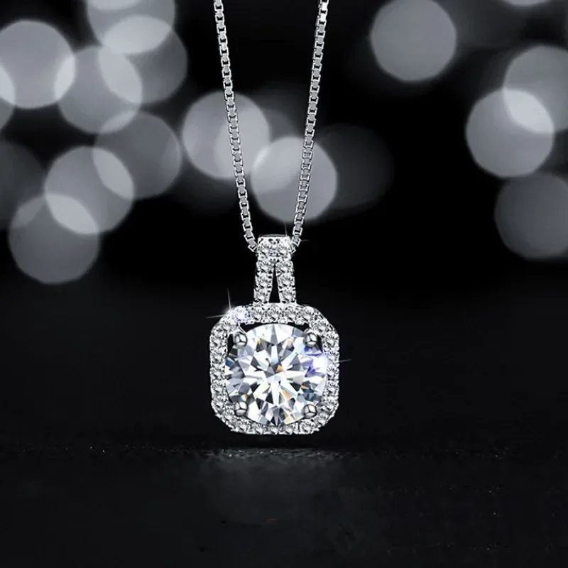 

Женский кулон из серебра 925 пробы, с натуральным муассанитом