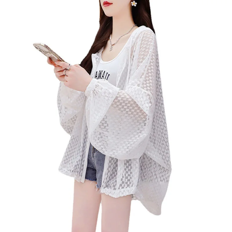 

Super Immortal Breathable Sunscreen Coat Women's Thin 2023 New Summer Loose and Slim Design Feel Top for External Wear