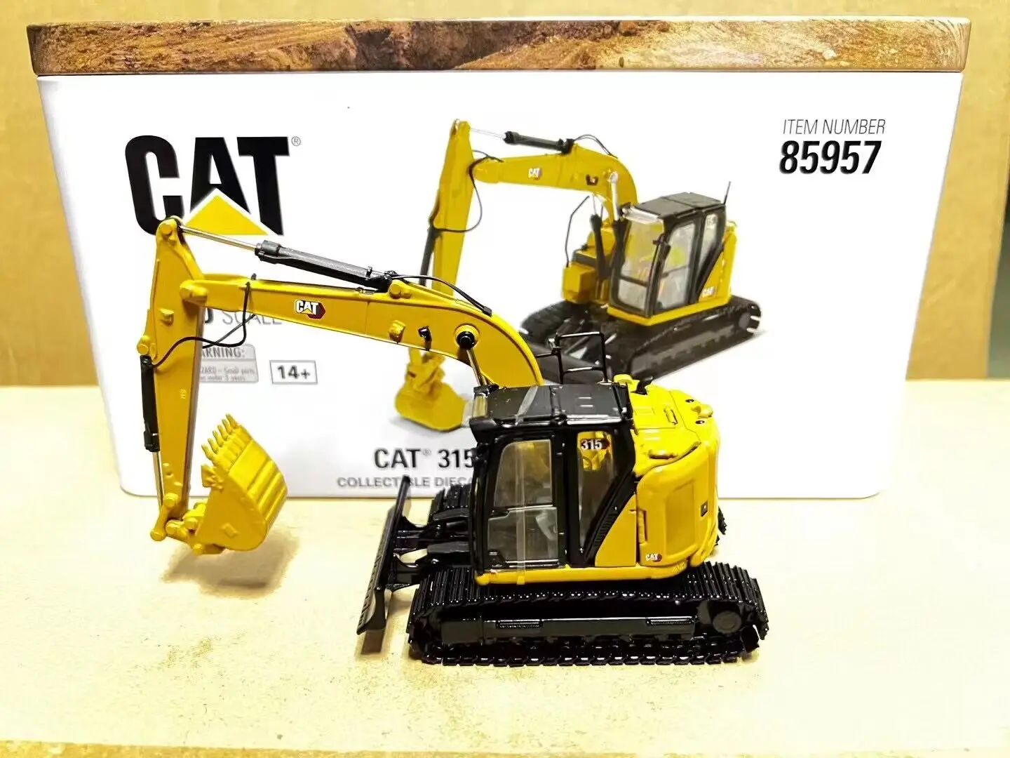 Cat 315 Excavator 1/50 Scale Metal Model By DieCast Masters DM85957 New in Box