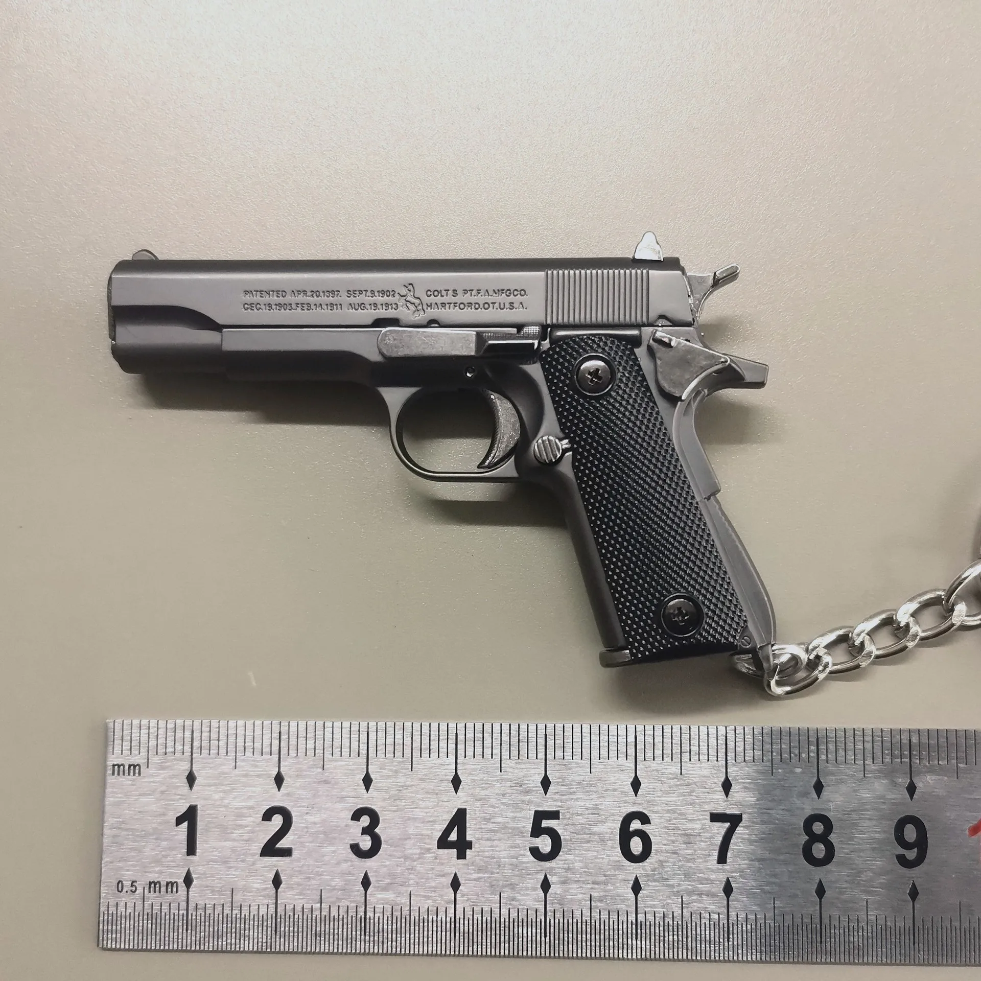 1:3 Full Alloy M1911 Pistol Shell Eject Mini Toy Gun Model Detachable Keychain Fake Gun for Boy Collection Adults Gift 3