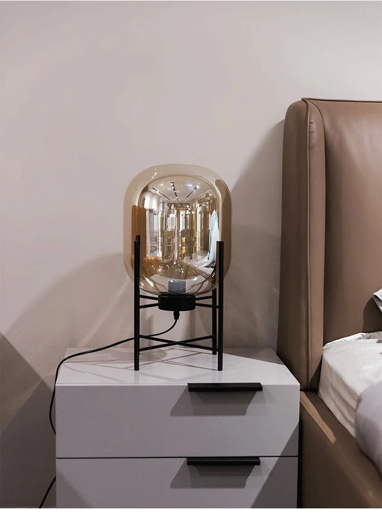 Fyr Table Lamp