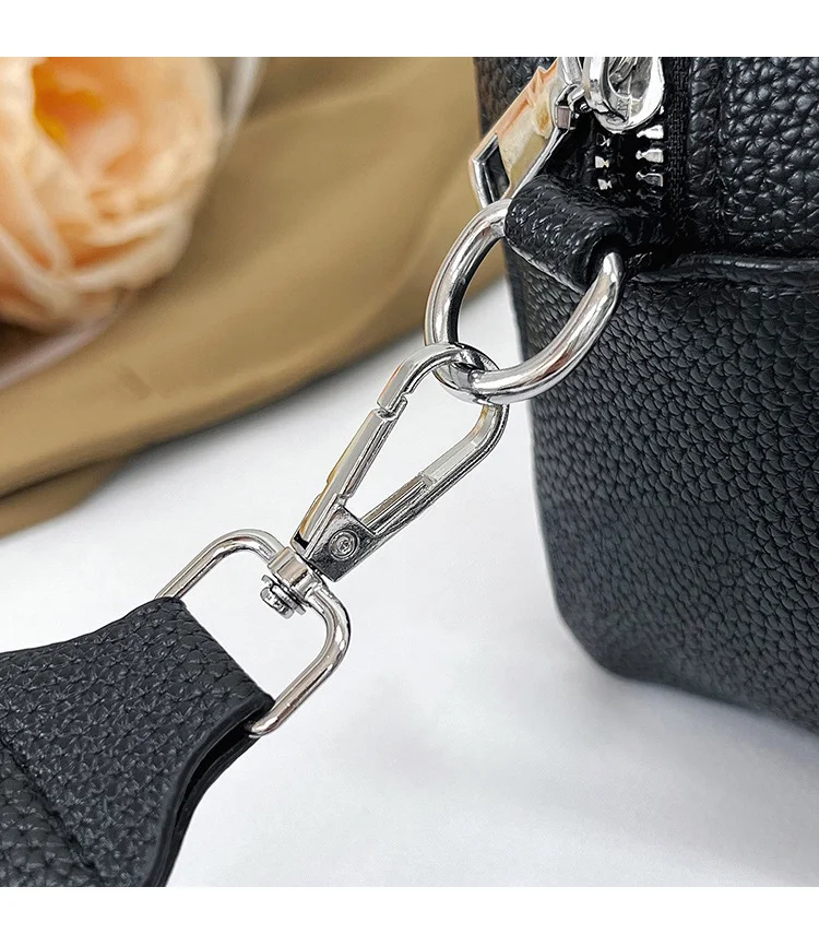 2024 new women's with wide straps, fashionable and simple commuting casual single shoulder crossbody b, small square_voghion.com