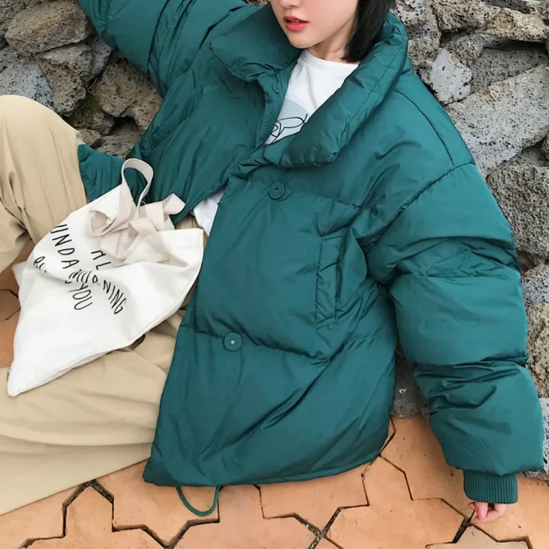 Рисунок 6 - Женская зимняя однотонная куртка с воротником