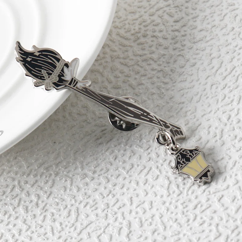 Flying broomstick brooch creative lantern pendant flying magic broomstick badge accessories girl's birthday gift