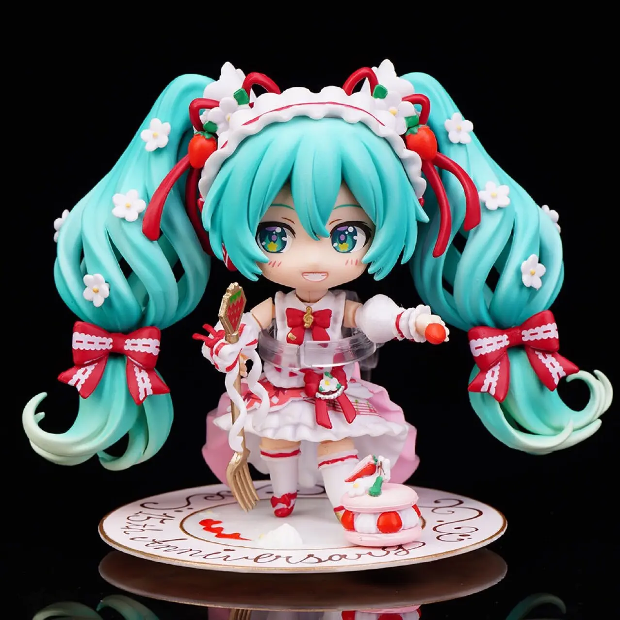 10cm Nendoroid Hatsune 1939 Erdbeerkuchen 1940 Magische Hatsune Q-Version Actionfigur Anime-Modell Spielzeug Desktop-Ornament Geschenk – Detail 2